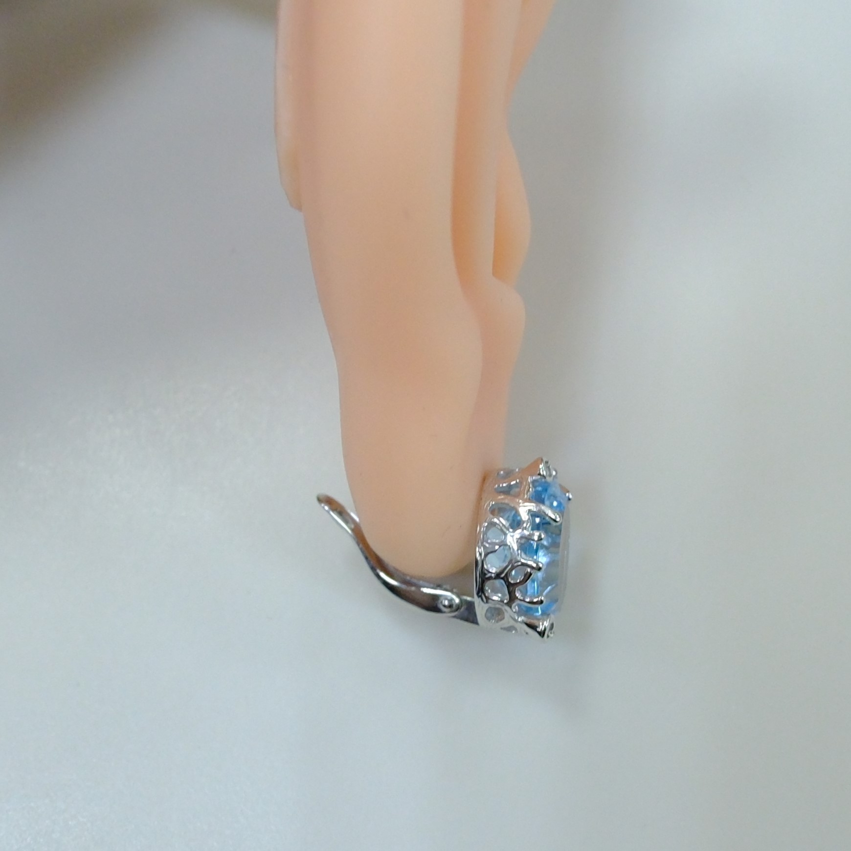 Серебряные серьги с топазами